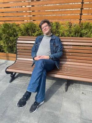 Автор наслаждается жизнью в осаждённом…