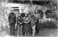 М.П. Кучера (перший зліва) із…