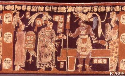 Іл. 269: Йаш Нуун Ахіін II в оточенні…