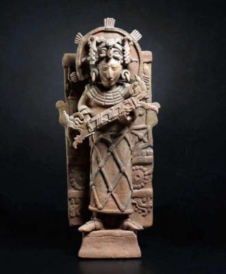 Іл. 321: К’ініч Ханааб Пакаль зі…