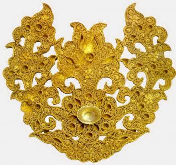 Украшение женского головного убора из…