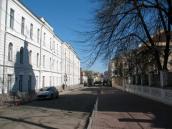 Рис. 2.4.2.2.1.36. А. Реутов локалізує костел та школу єзуїтів під горою на… Рис. 2.4.2.2.1.36. А. Реутов локалізує…