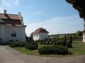 Рис. 2.4.2.4.15. На садибах д.п. ХVІІI ст. кам’яні споруди поєднувалися з… Рис. 2.4.2.4.15. На садибах д.п. ХVІІI…