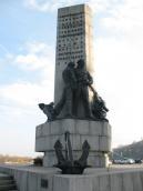 Рис. 2.8.1.68. Пам’ятник морякам Пінської військової флотилії, тоді ще на… Рис. 2.8.1.68. Пам’ятник морякам…