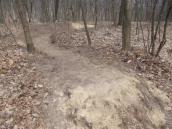 Рис. 6. 28. Одна з незаконних трас велосипедистів даун-хіл, перед демонтажем,… Рис. 6. 28. Одна з незаконних трас…