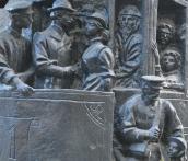 Рис.2.1.7. Кияни поч. ХХ ст., пам`ятник Київському трамваю Рис.2.1.7. Кияни поч. ХХ ст.,…